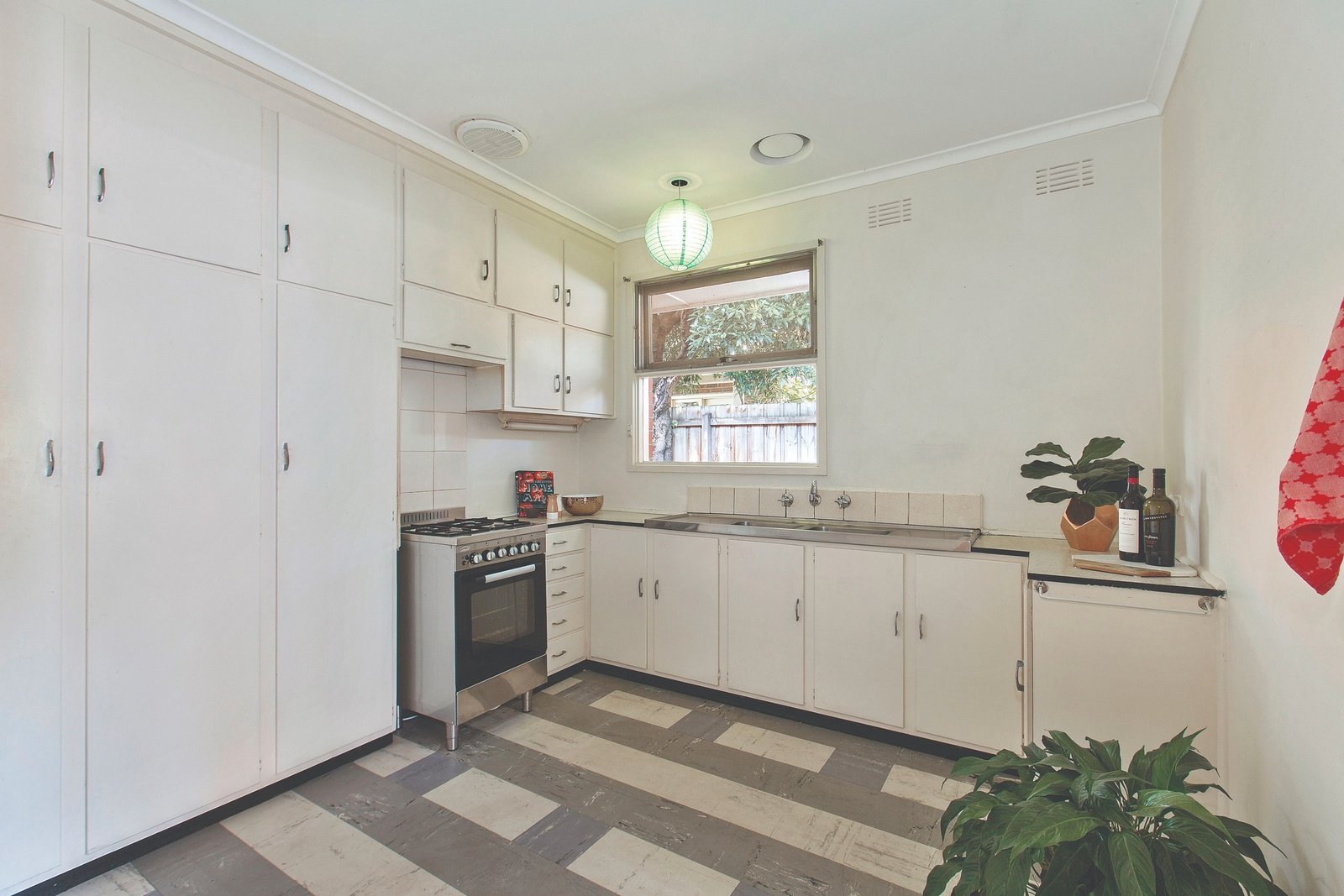 4/14 Brickwood Street, Brighton - Thumbnail 2