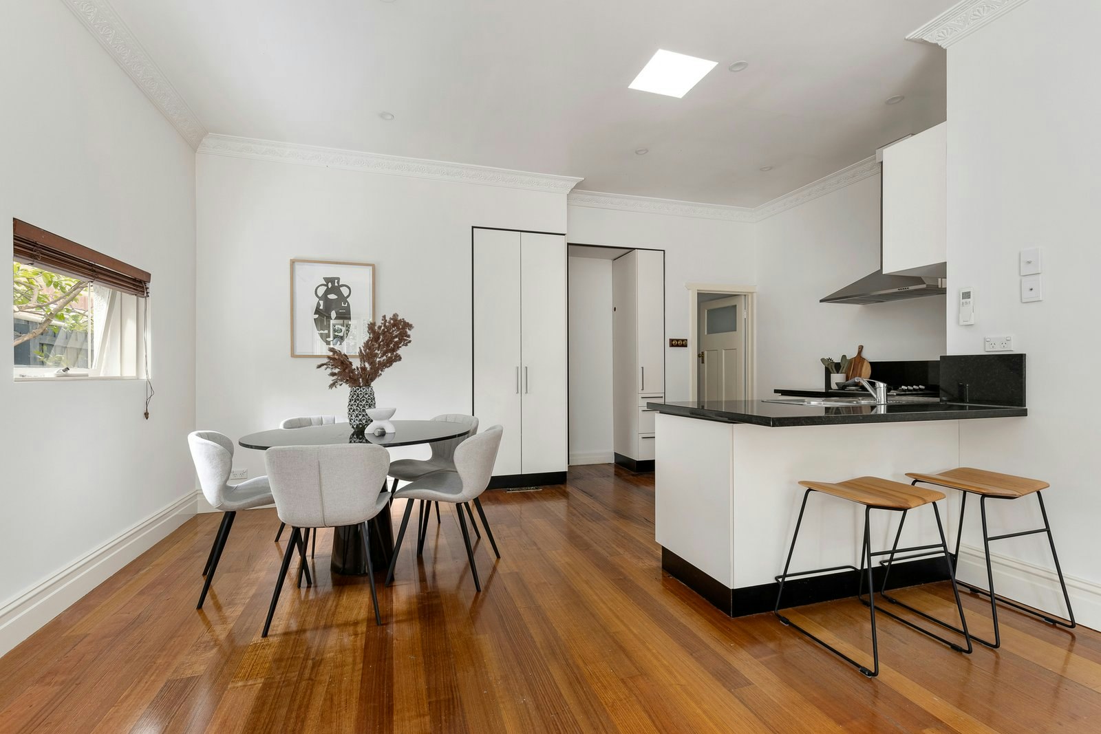 82 Milton Parade, Malvern, 3144