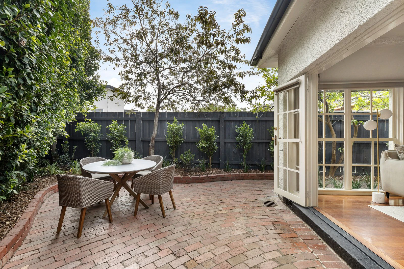 82 Milton Parade, Malvern, 3144