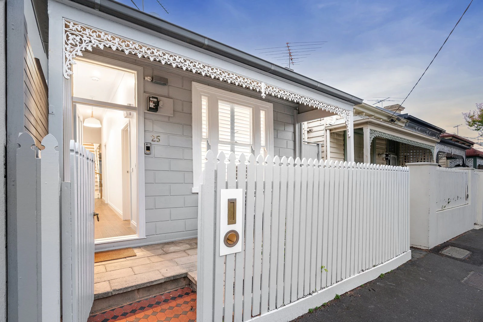 25 Carter Street, Albert Park, 3206