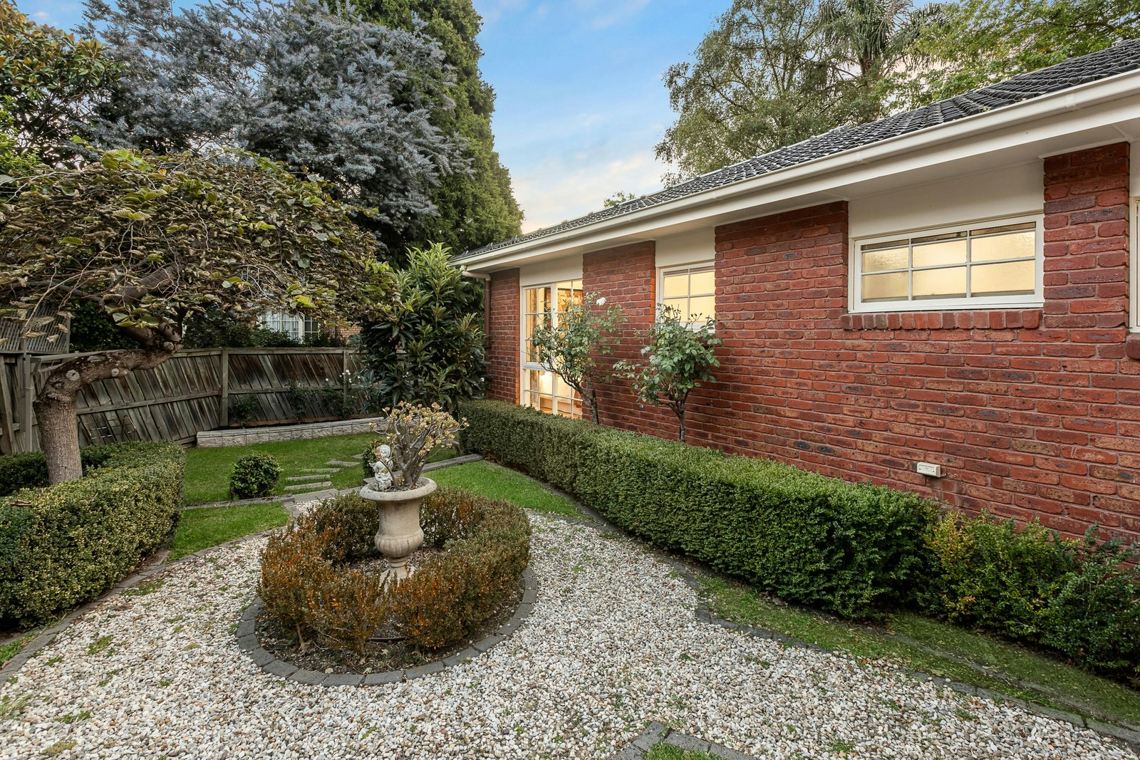 11 Parkhill Drive, Kew, 3101