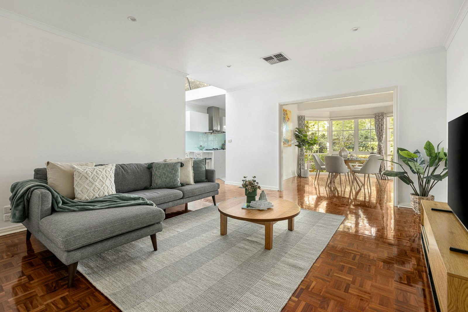 11 Parkhill Drive, Kew, 3101