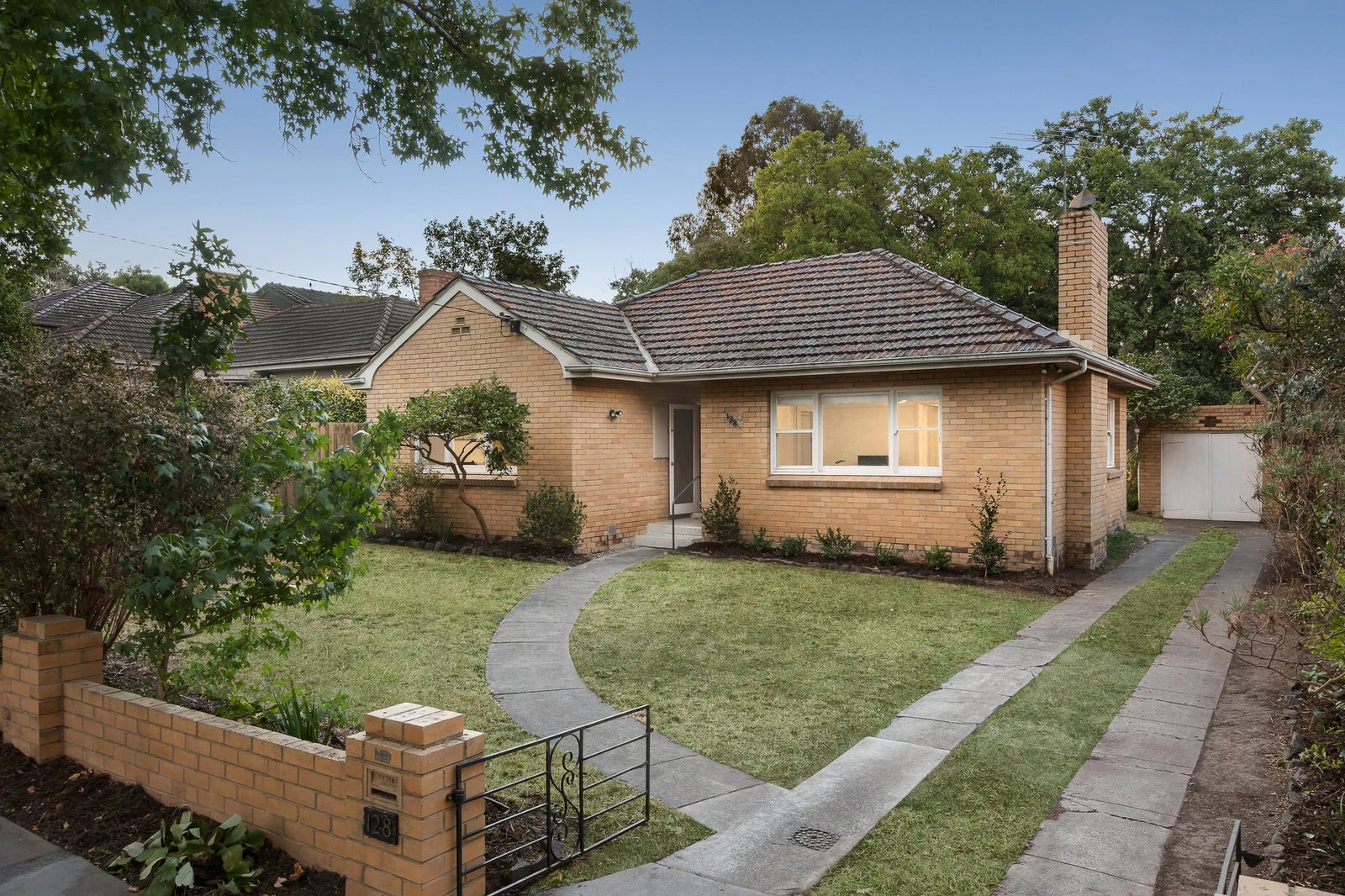 128 Ashburn Grove, Ashburton, 3147