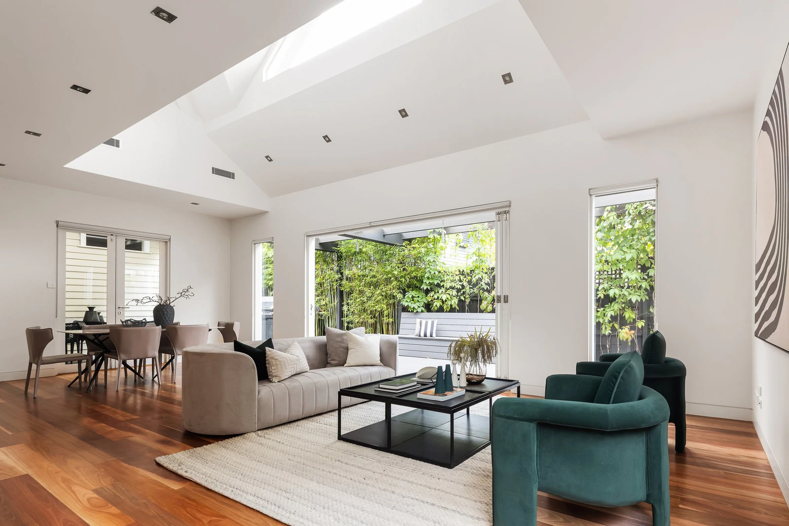 8 Warley Road, Malvern East, 3145