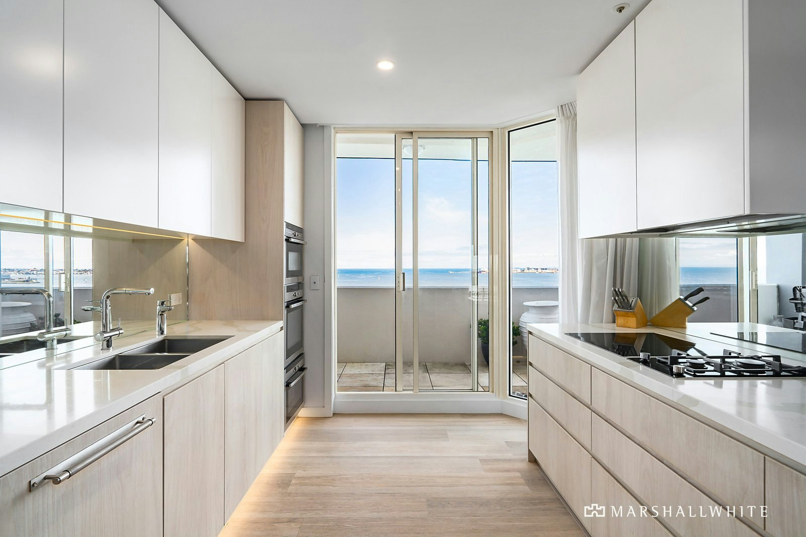 1203/115 Beach Street, Port Melbourne, 3207