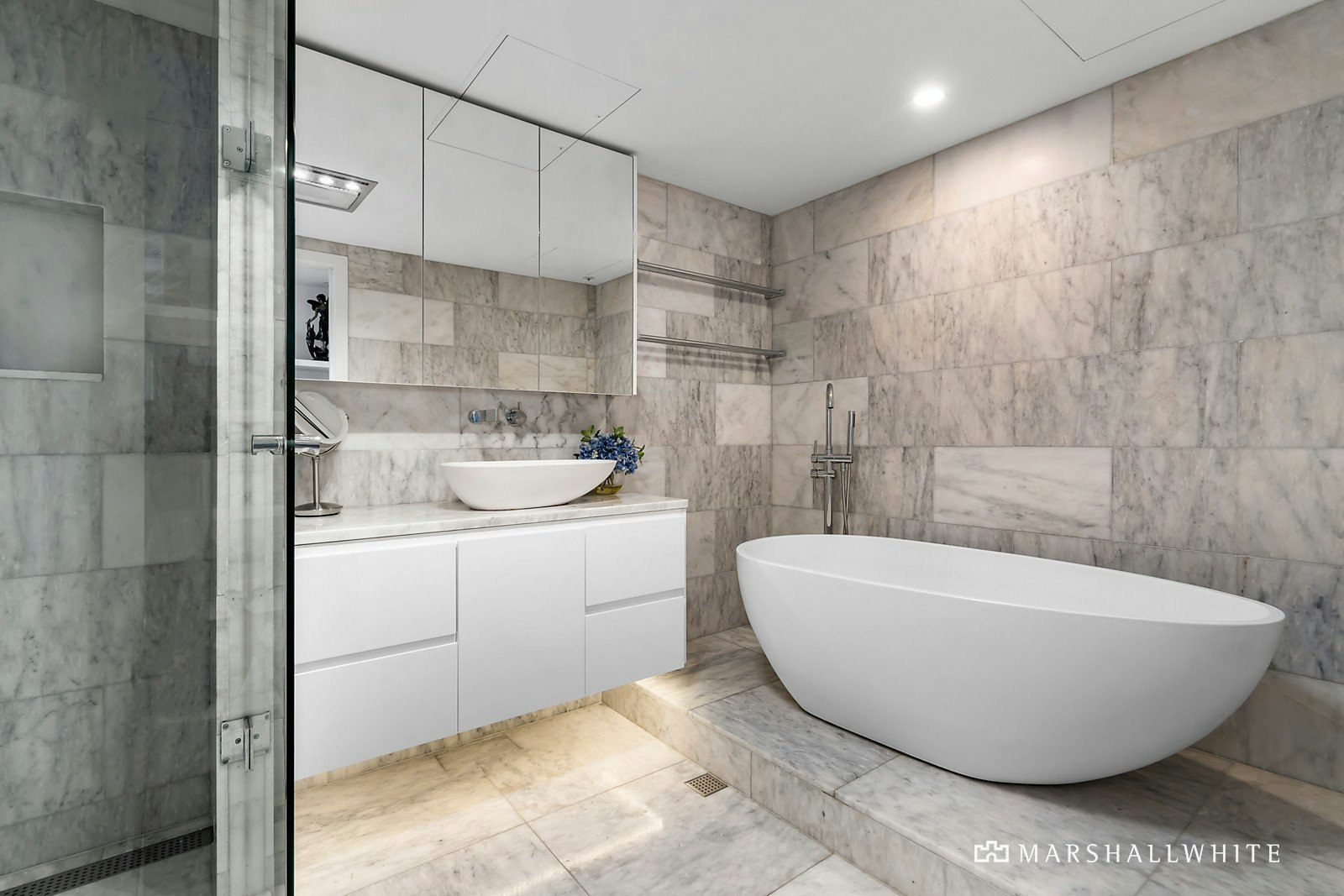 1203/115 Beach Street, Port Melbourne, 3207