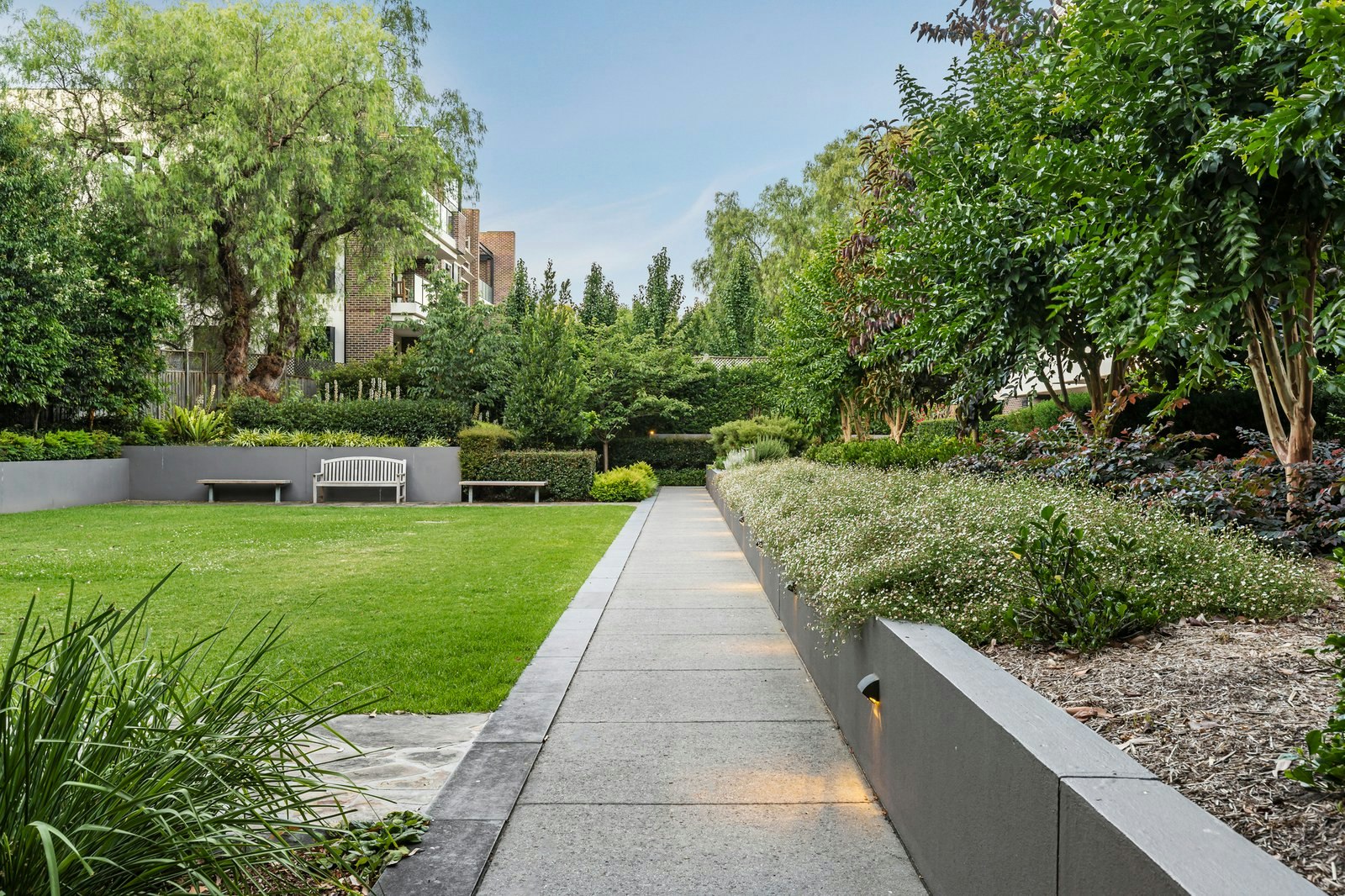 110/33 Wattle Road, Hawthorn, 3122 Marshall White