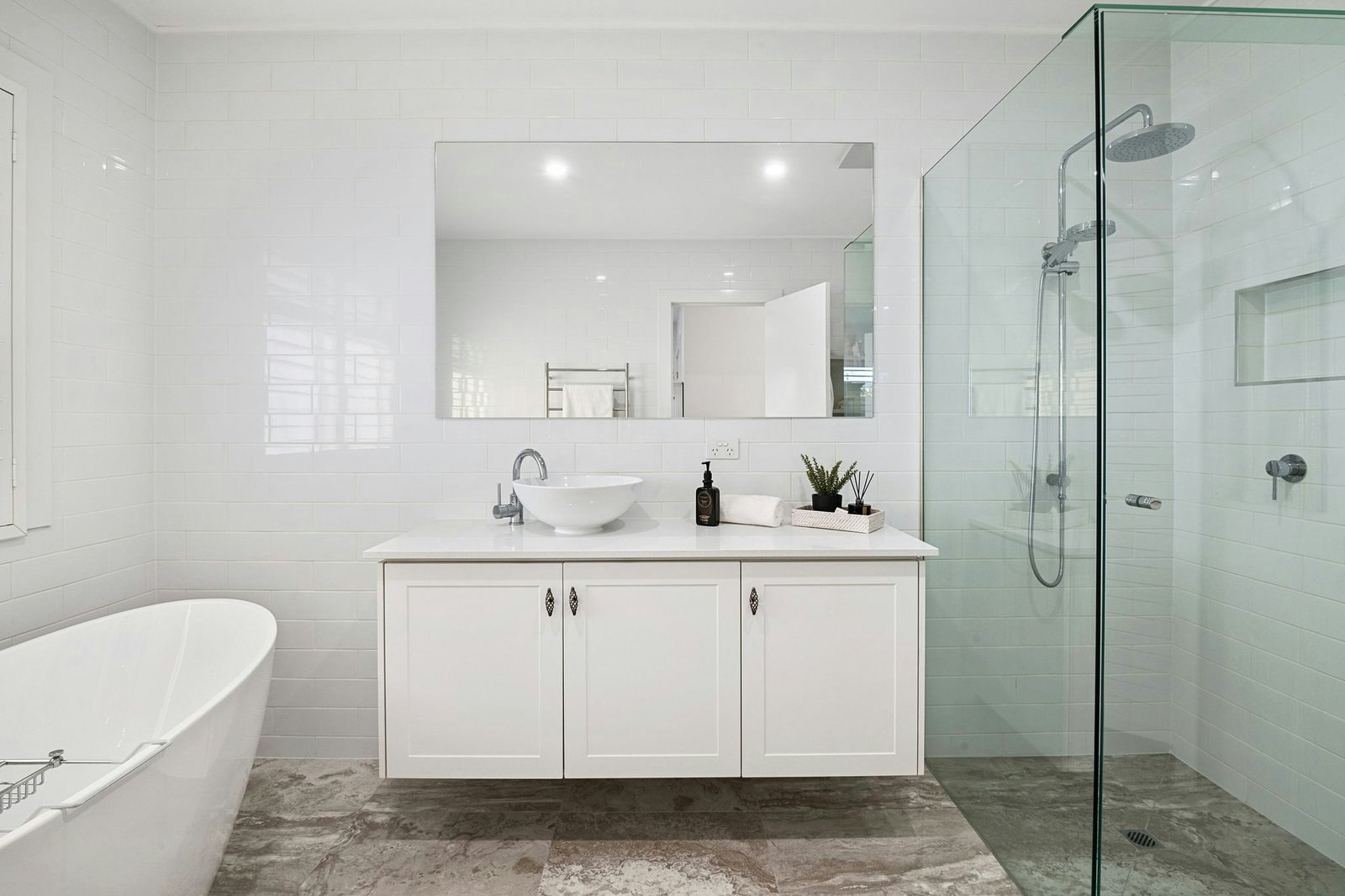 1/3 Ti Tree Grove, Mornington, 3931