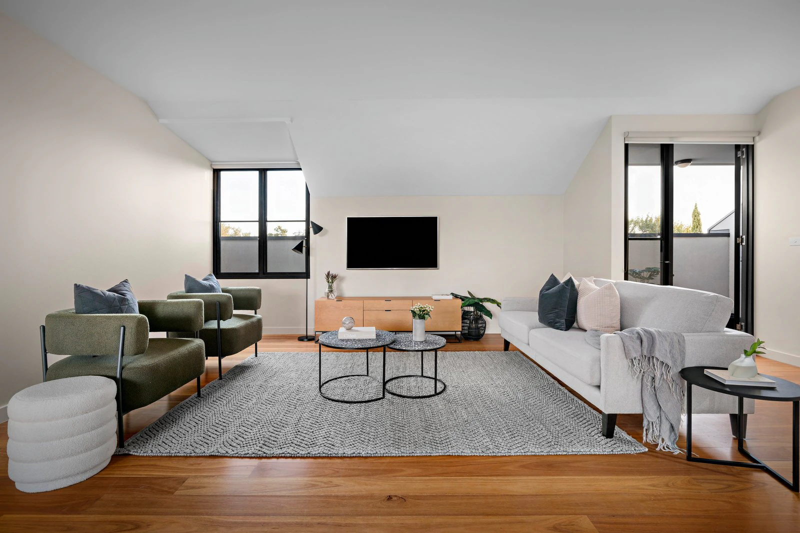 Penthouse/555 Orrong Road, Armadale, 3143