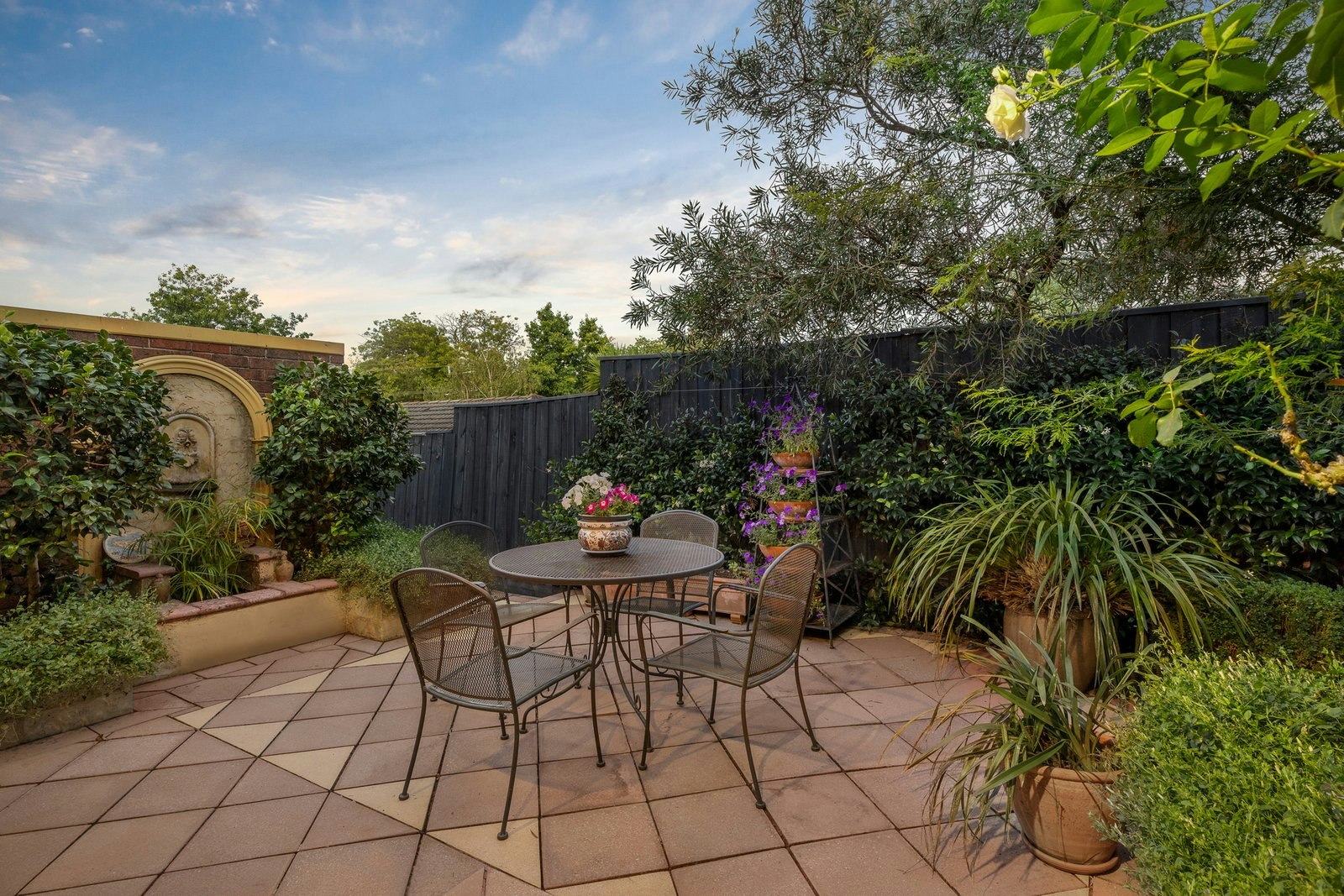 2/8 Garden Road, Camberwell, 3124