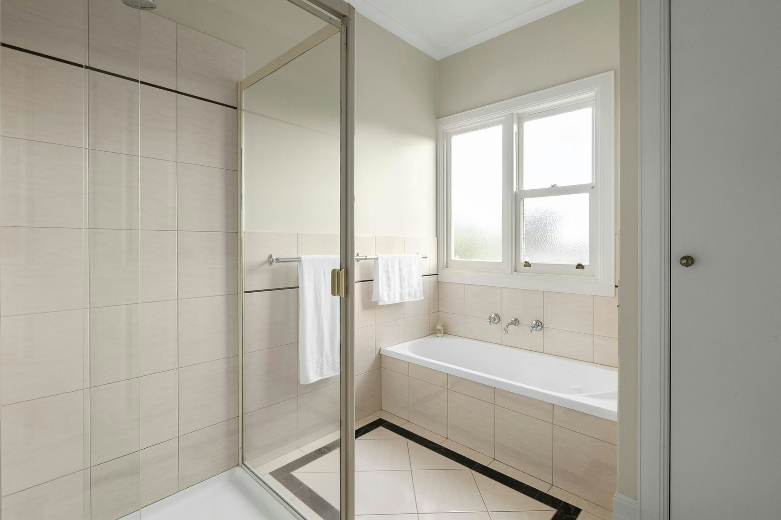 19 Orrong Crescent, Camberwell, 3124