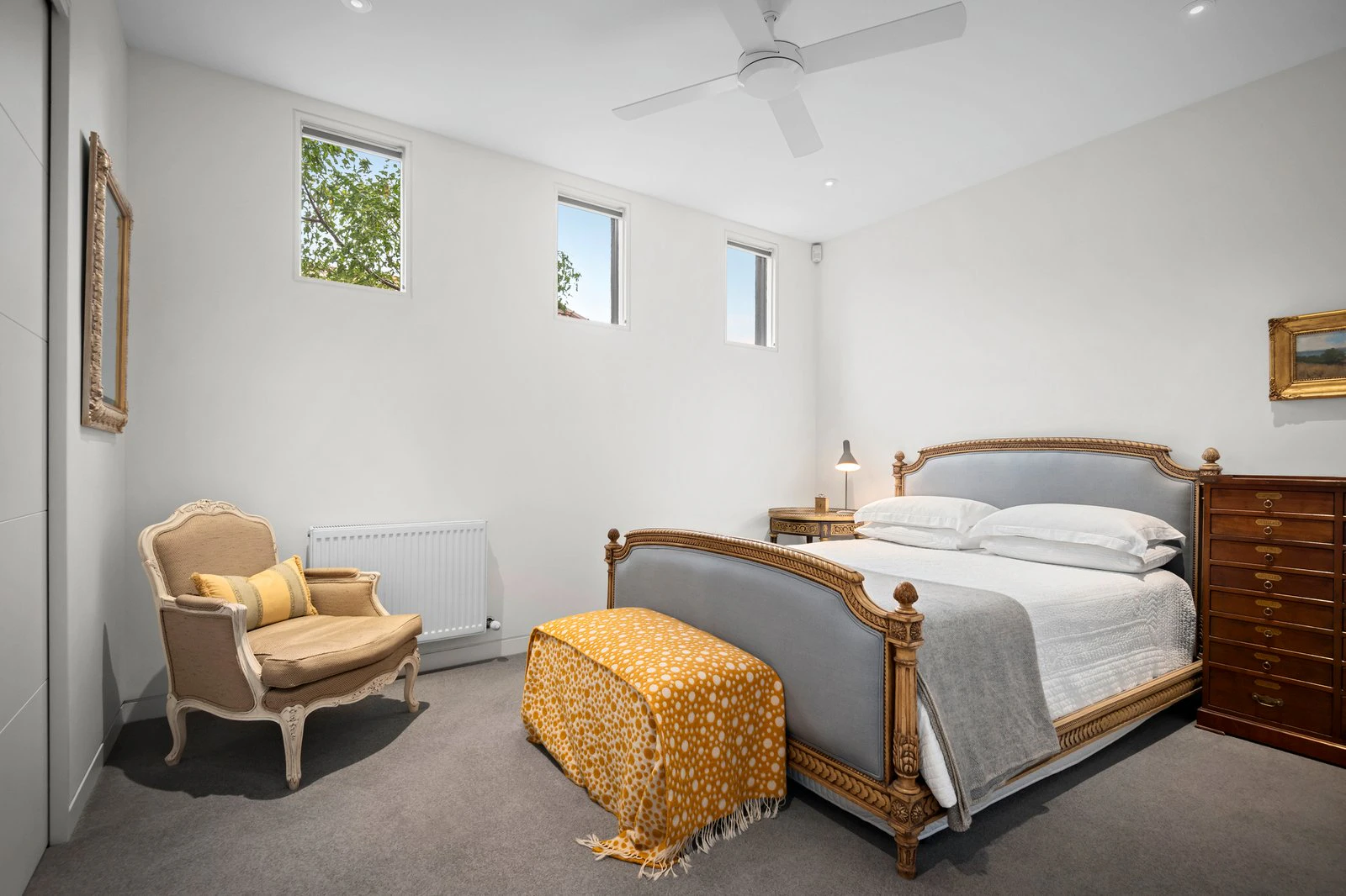 12 Gatehouse Lane, Albert Park, 3206