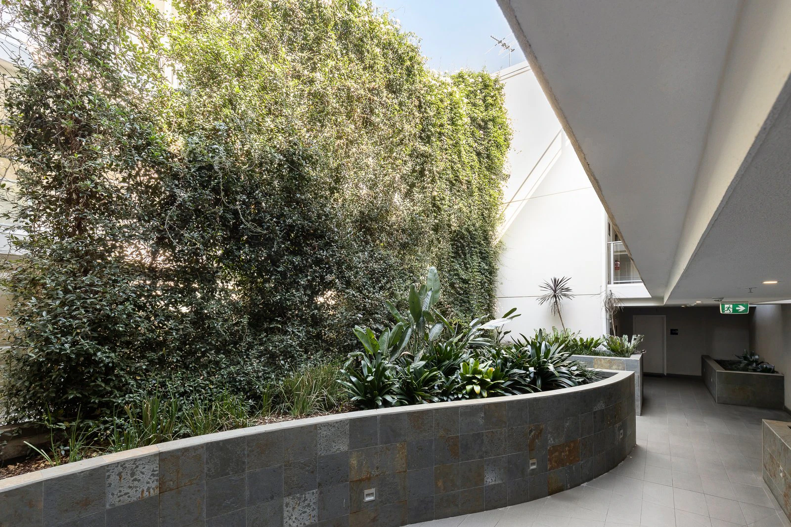 101/832 Doncaster Road, Doncaster, 3108