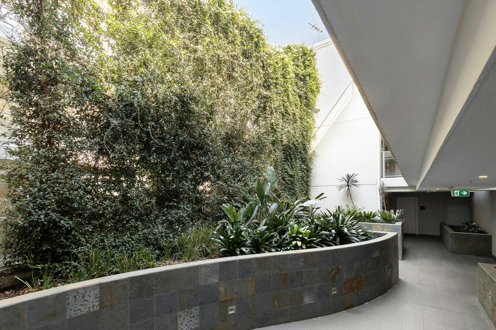 101/832 Doncaster Road, Doncaster, 3108