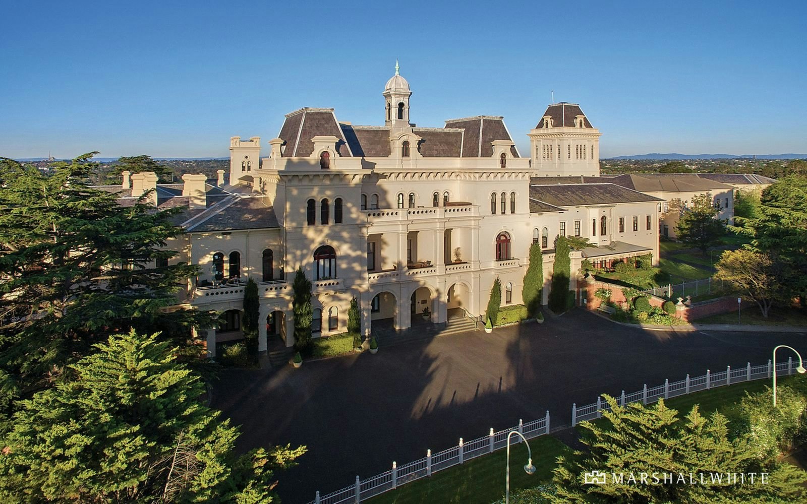 105 Wiltshire Drive, Kew, 3101