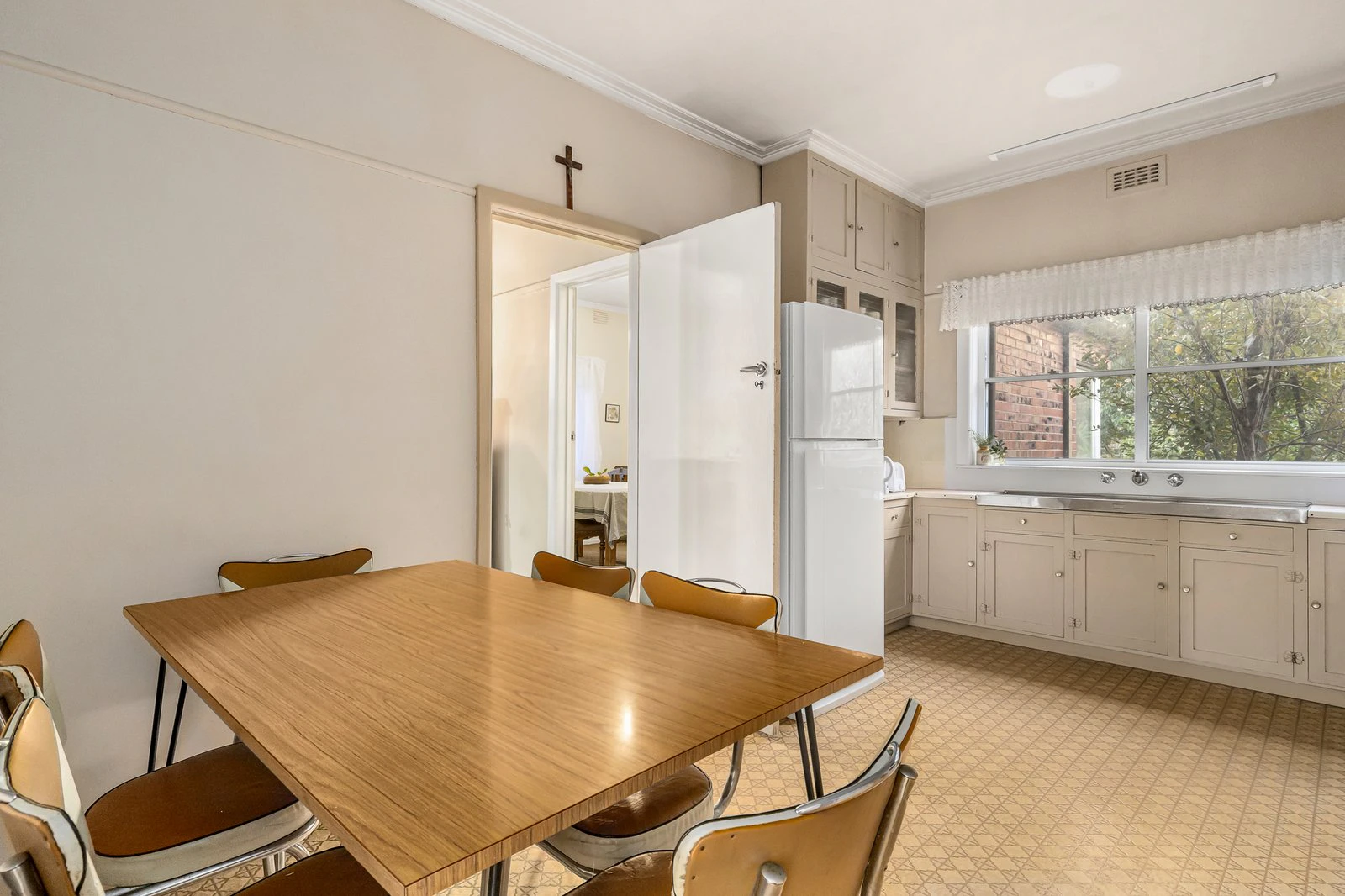 28 Chaleyer Street, Glen Iris, 3146