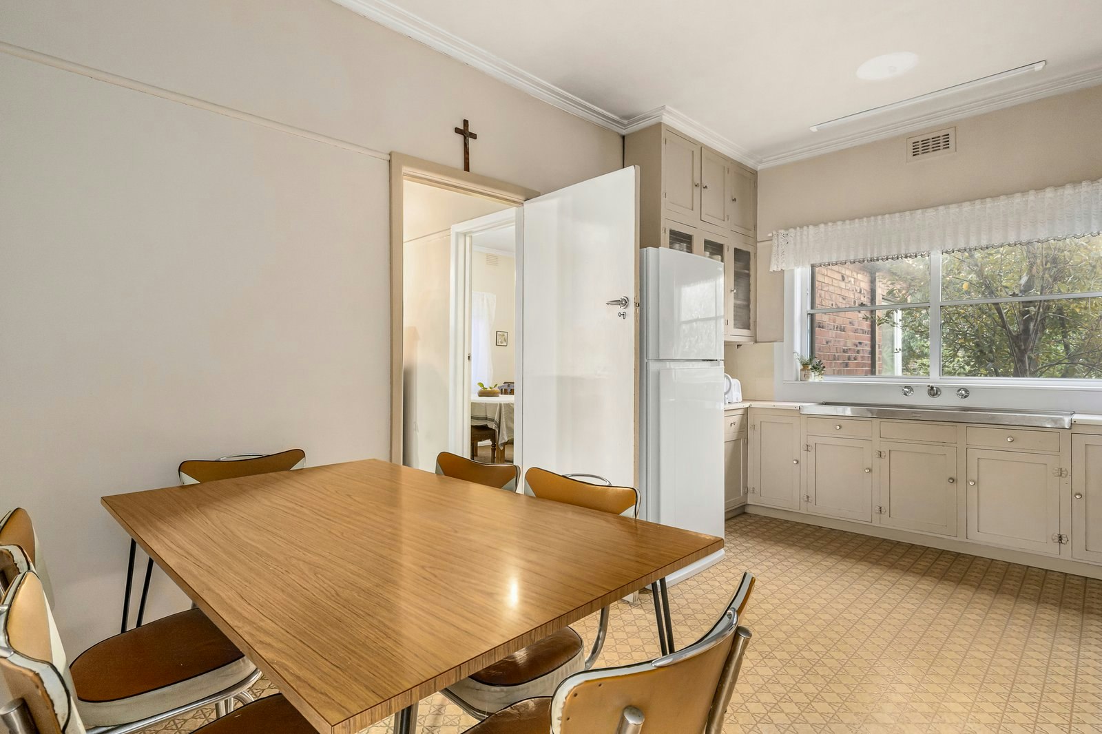 28 Chaleyer Street, Glen Iris, 3146