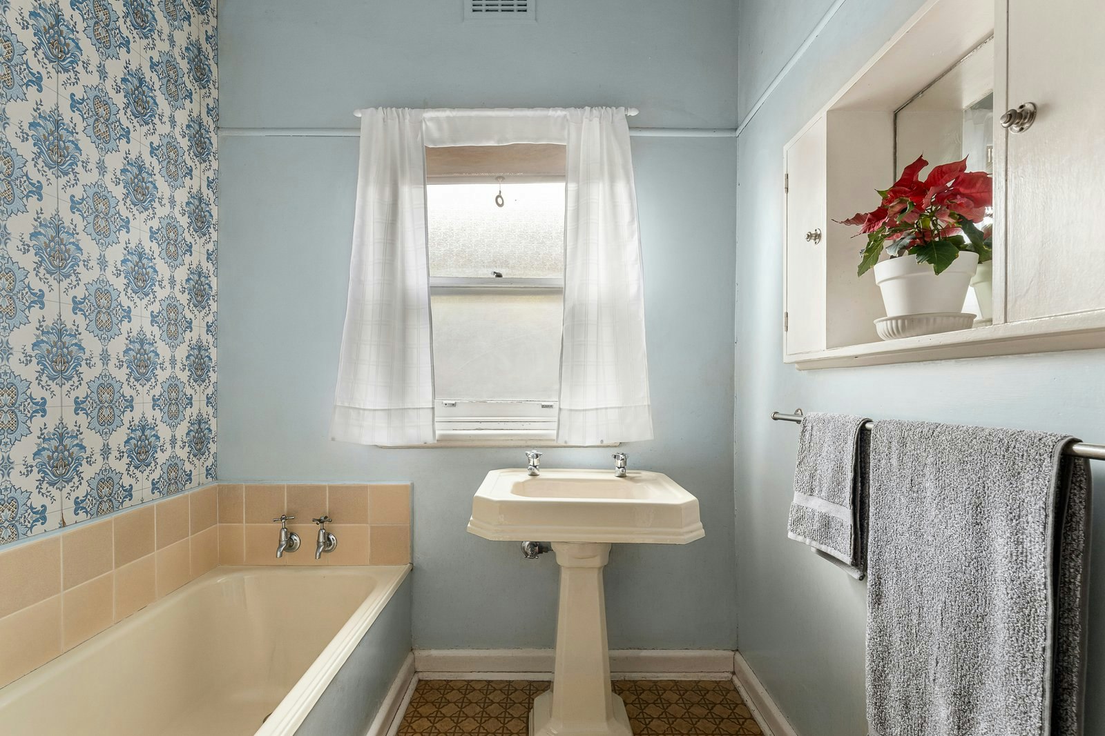 28 Chaleyer Street, Glen Iris, 3146