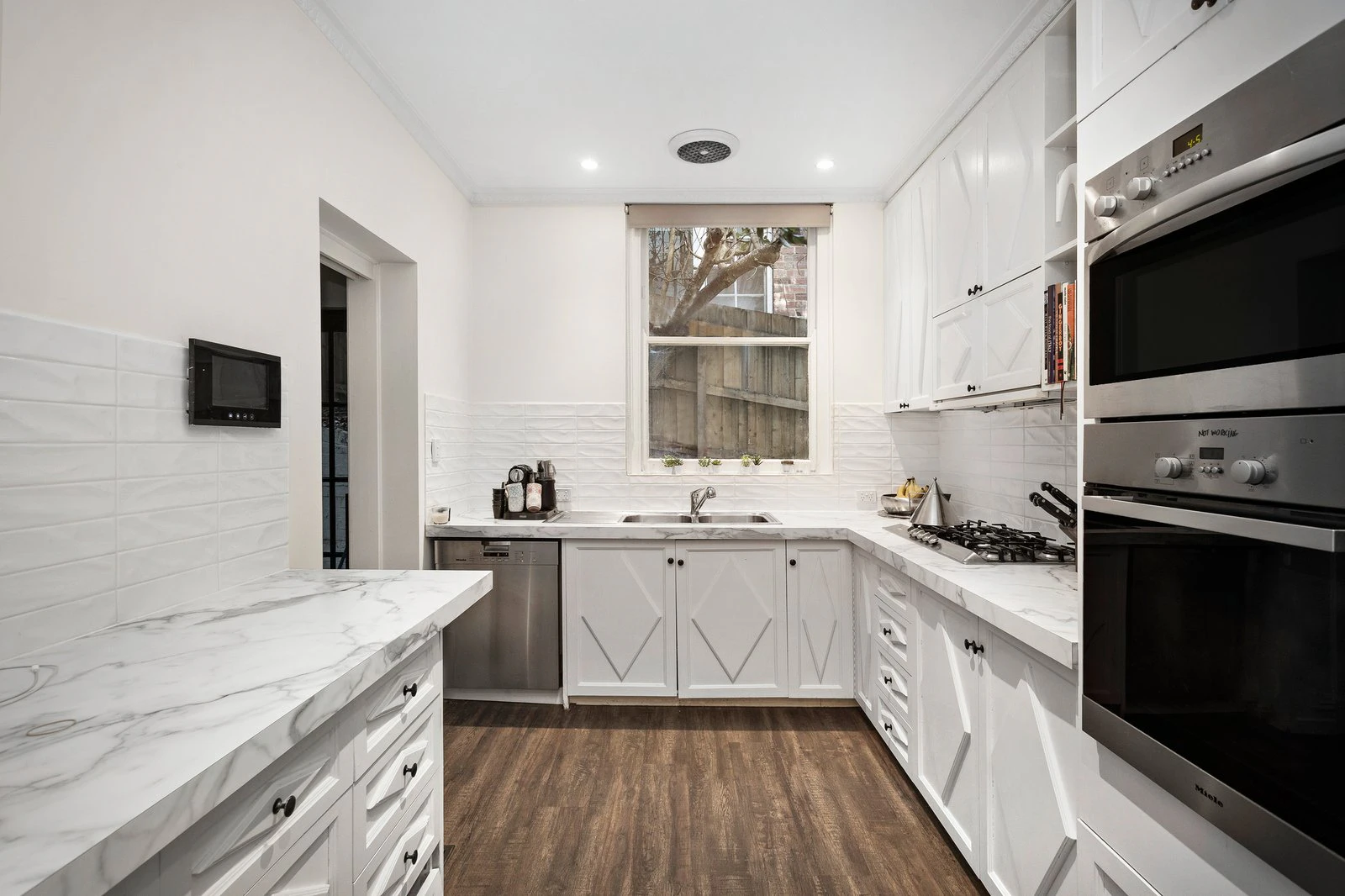 100 St Georges Road, Toorak, 3142