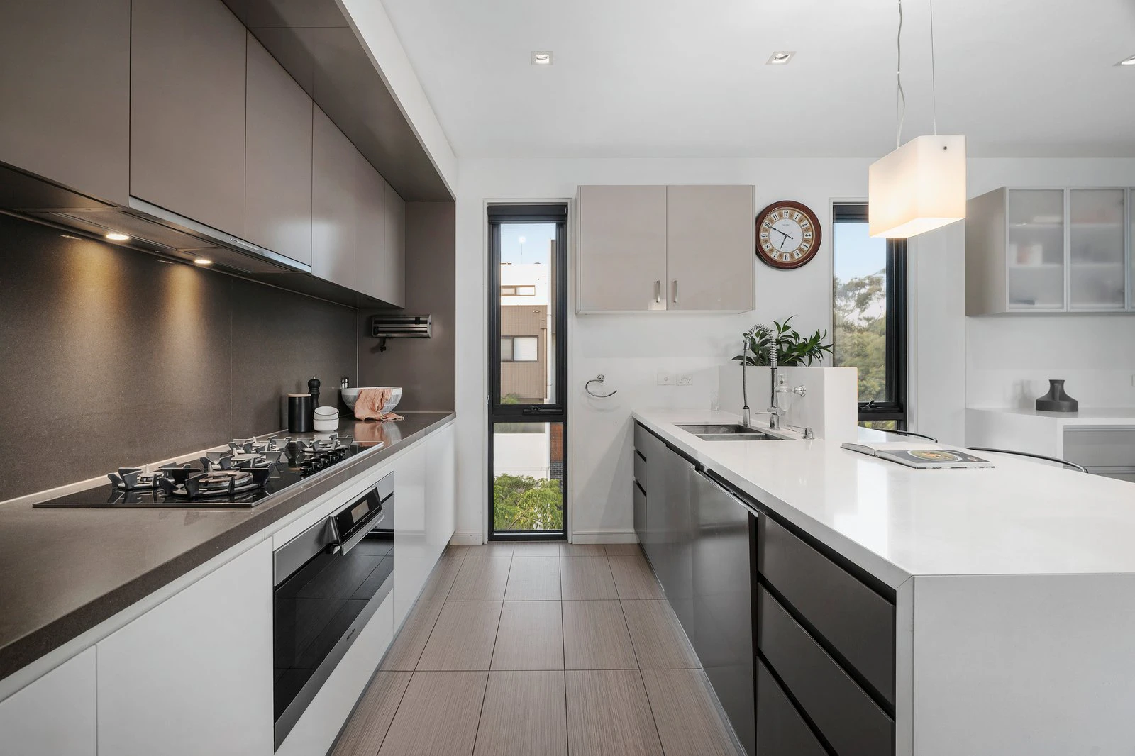 37 Danks Street, Albert Park, 3206