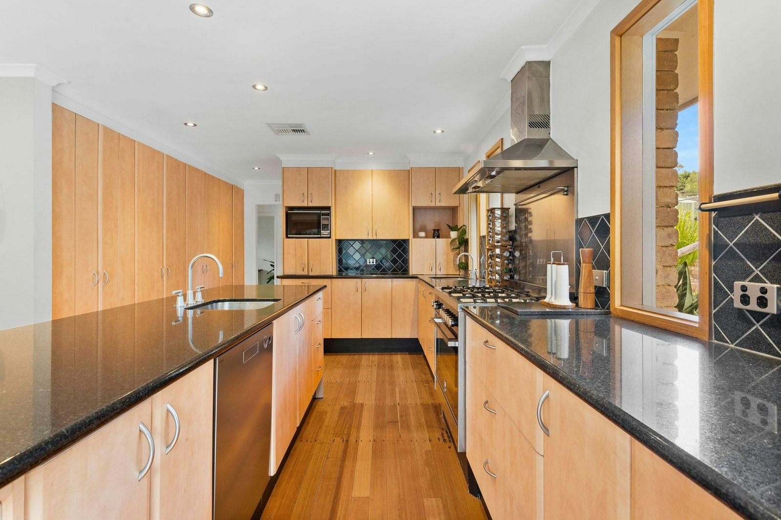 56 Moorooduc Highway, Frankston South, 3199