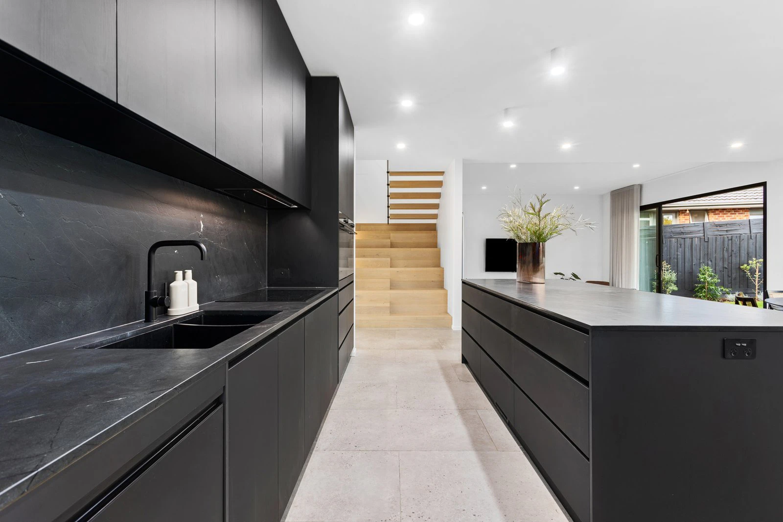 129 Wooralla Drive, Mount Eliza, 3930