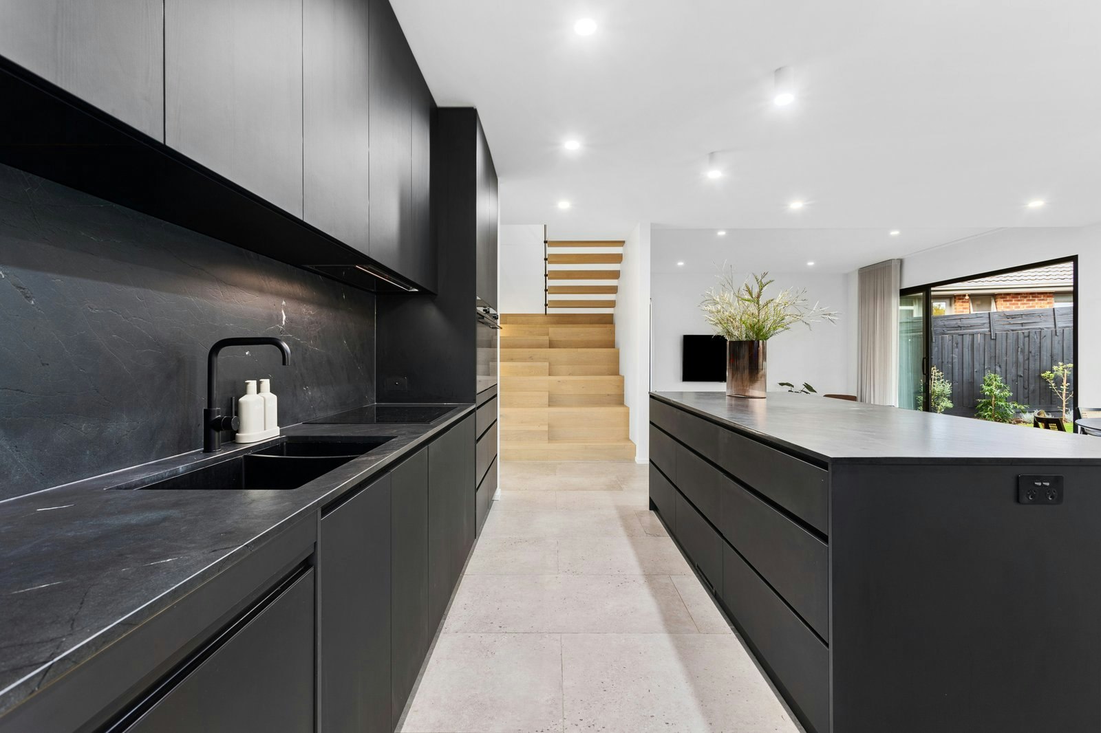 129 Wooralla Drive, Mount Eliza, 3930