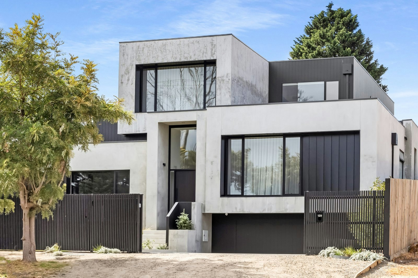 129 Wooralla Drive, Mount Eliza, 3930