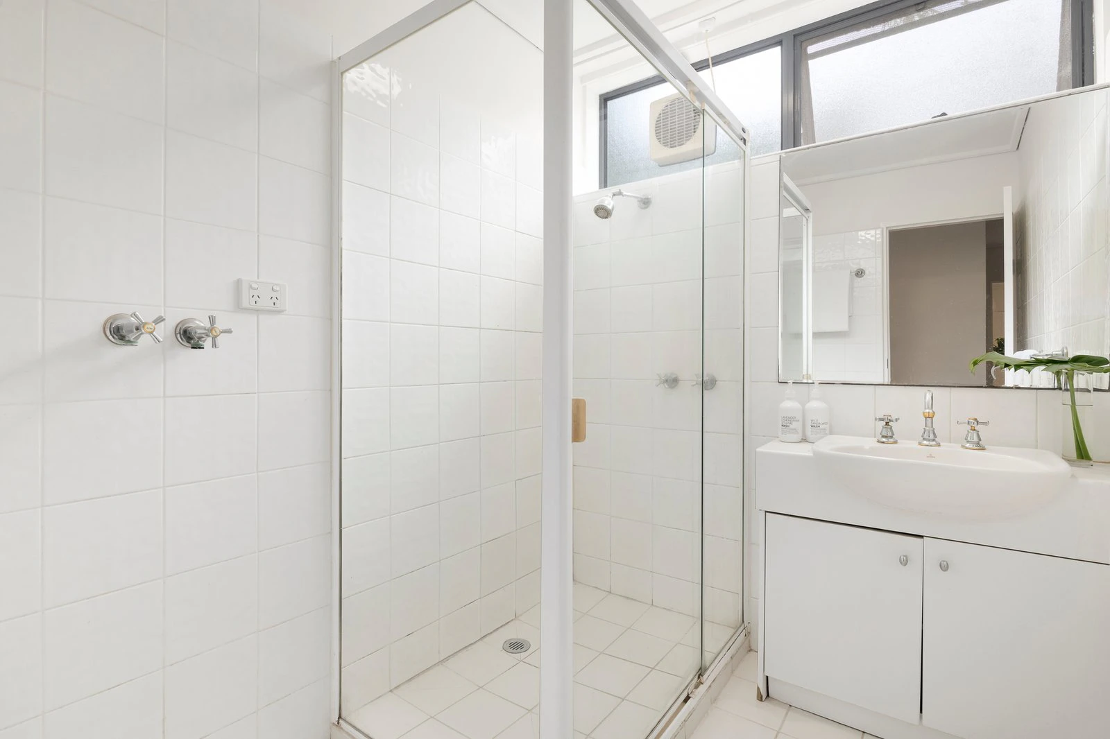 19/11 Auburn Grove, Hawthorn East, 3123