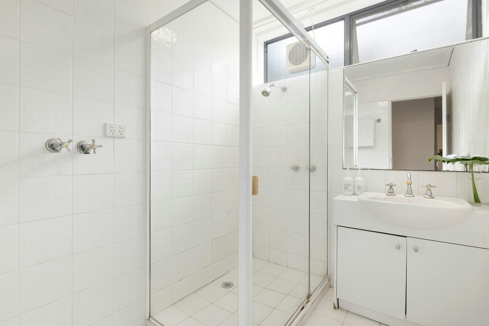 19/11 Auburn Grove, Hawthorn East, 3123