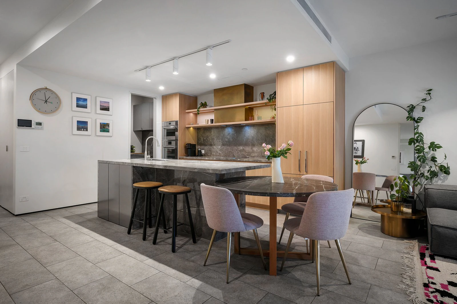 202/29 Foam Street, Elwood, 3184