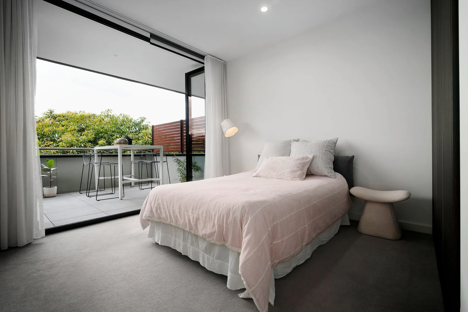 202/29 Foam Street, Elwood, 3184