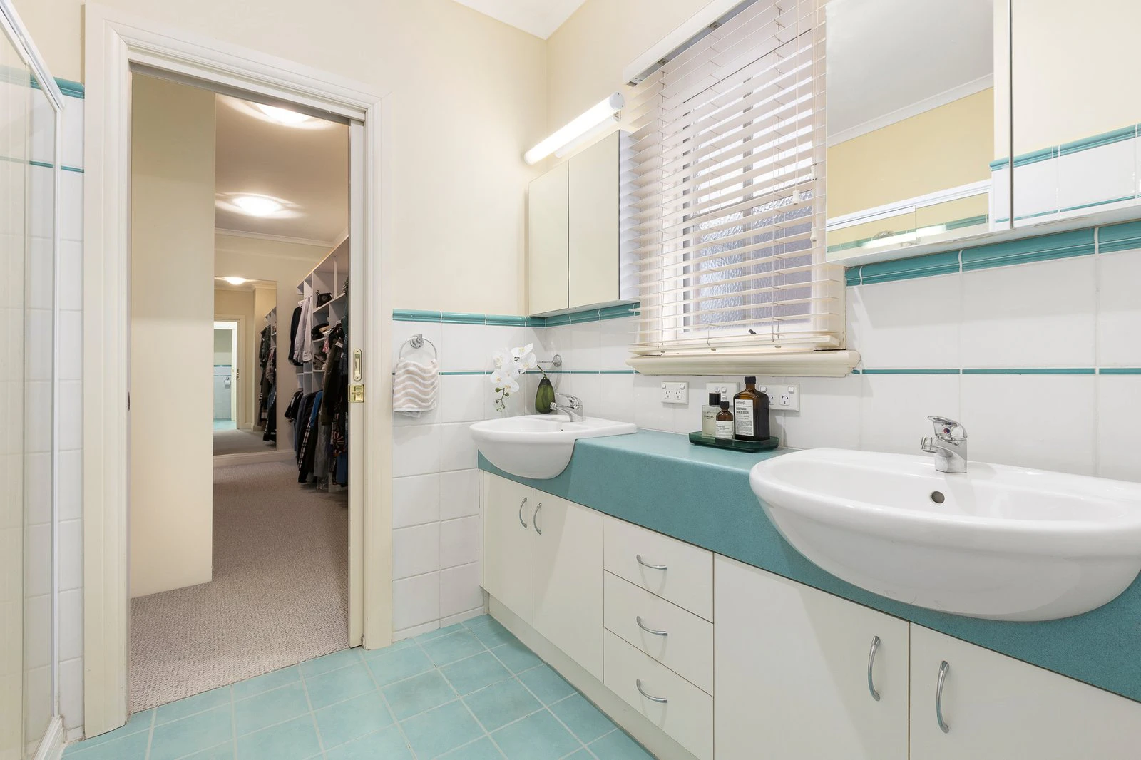 16 Halley Avenue, Camberwell, 3124