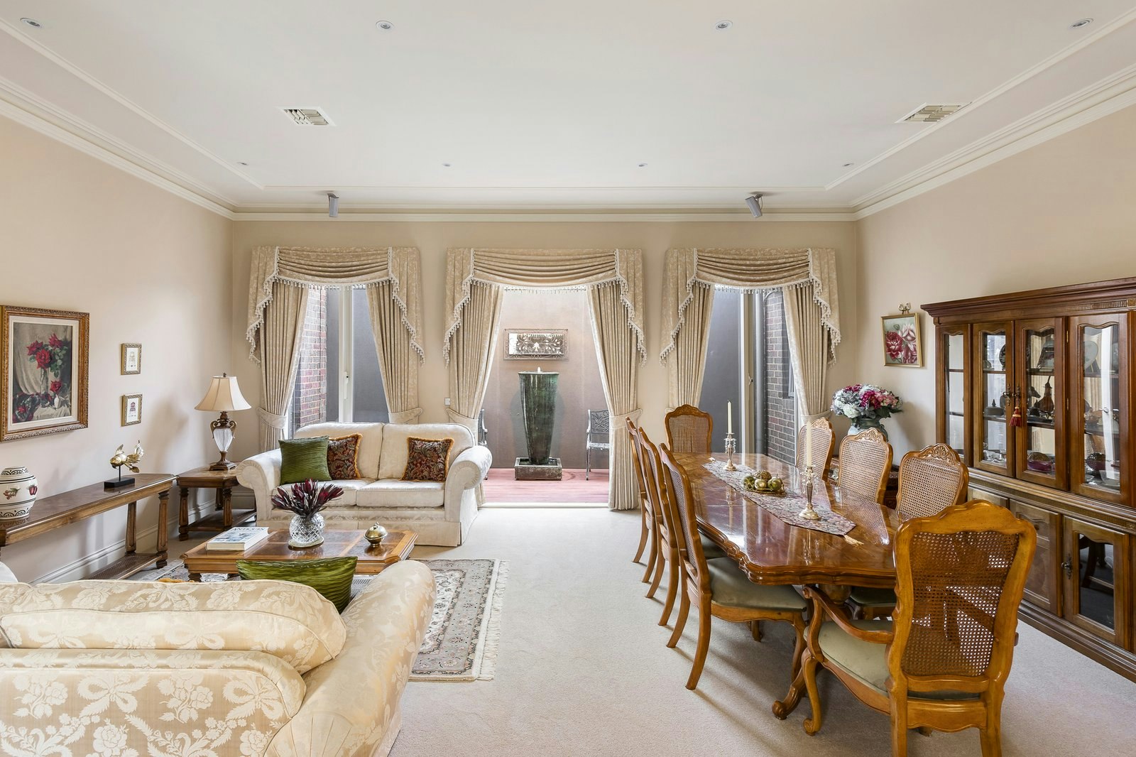 9 Mont Close, Doncaster East, 3109