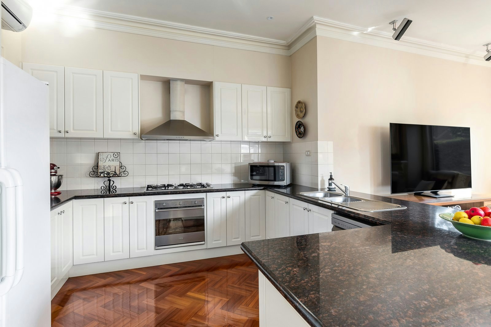 9 Mont Close, Doncaster East, 3109