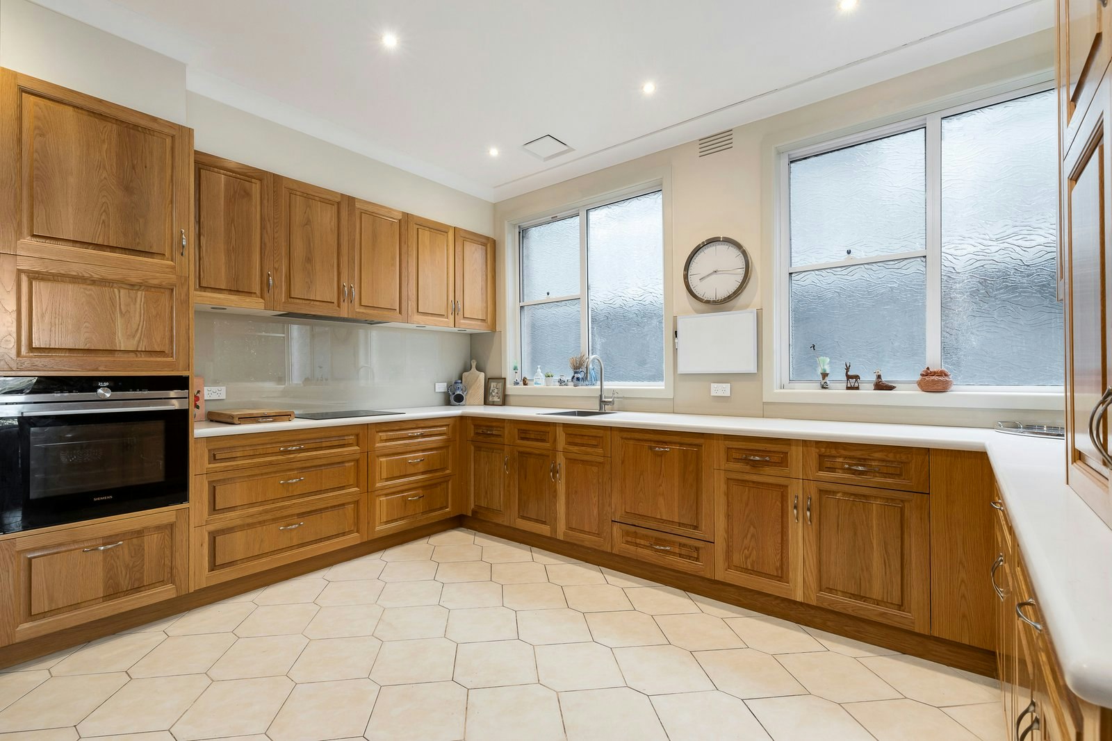 3 Heather Grove, Kew, 3101