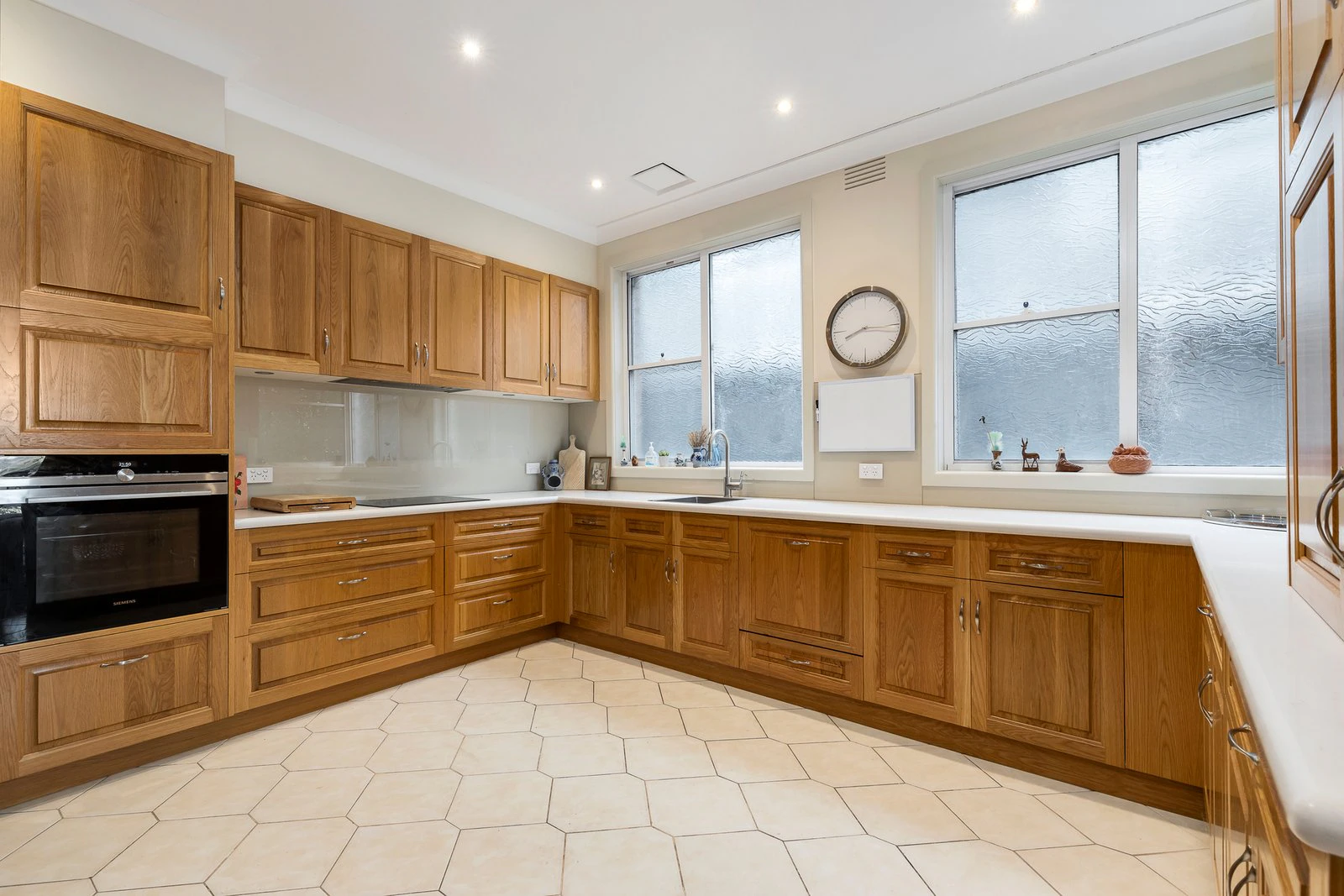 3 Heather Grove, Kew, 3101