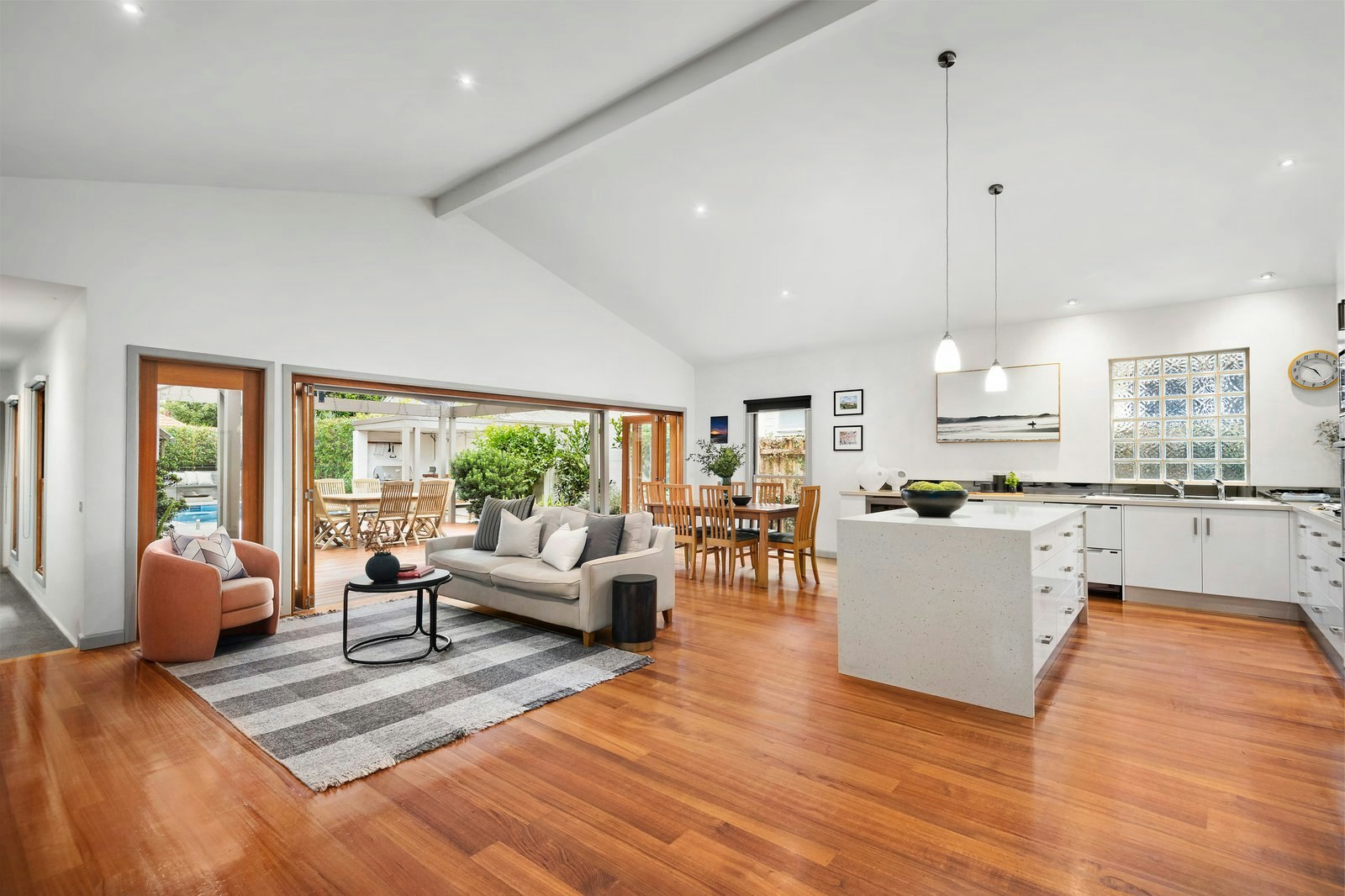 8 Teddington Road, Hampton, 3188