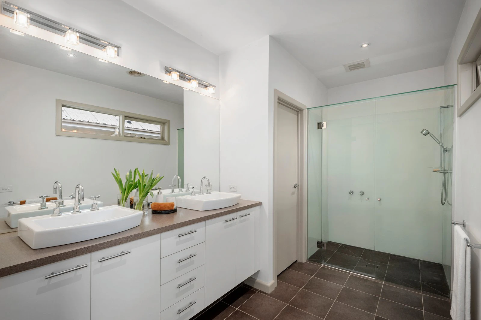 8 Teddington Road, Hampton, 3188