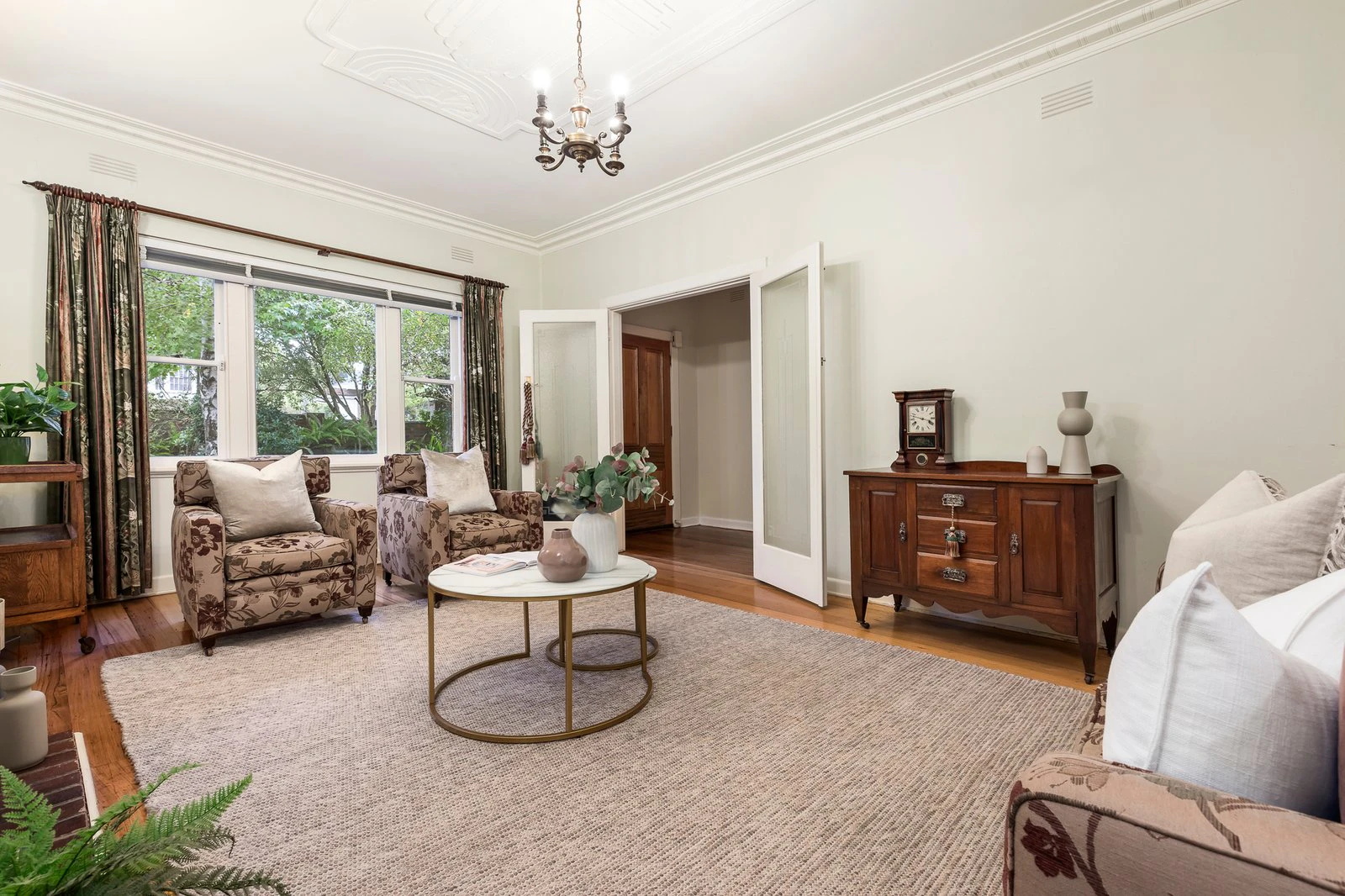 2 Graham Street, Surrey Hills, 3127