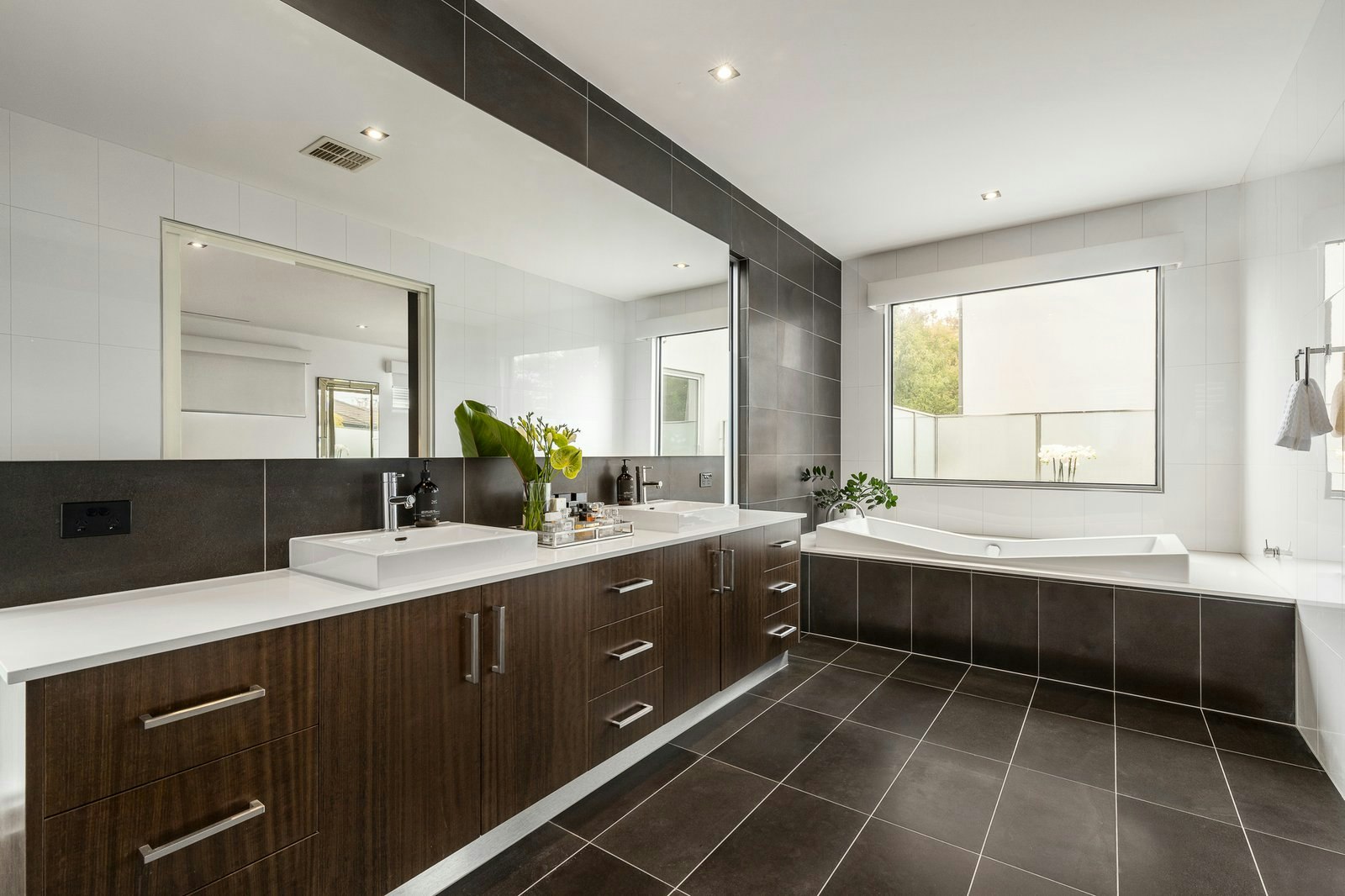 24 Yarrbat Avenue, Balwyn, 3103