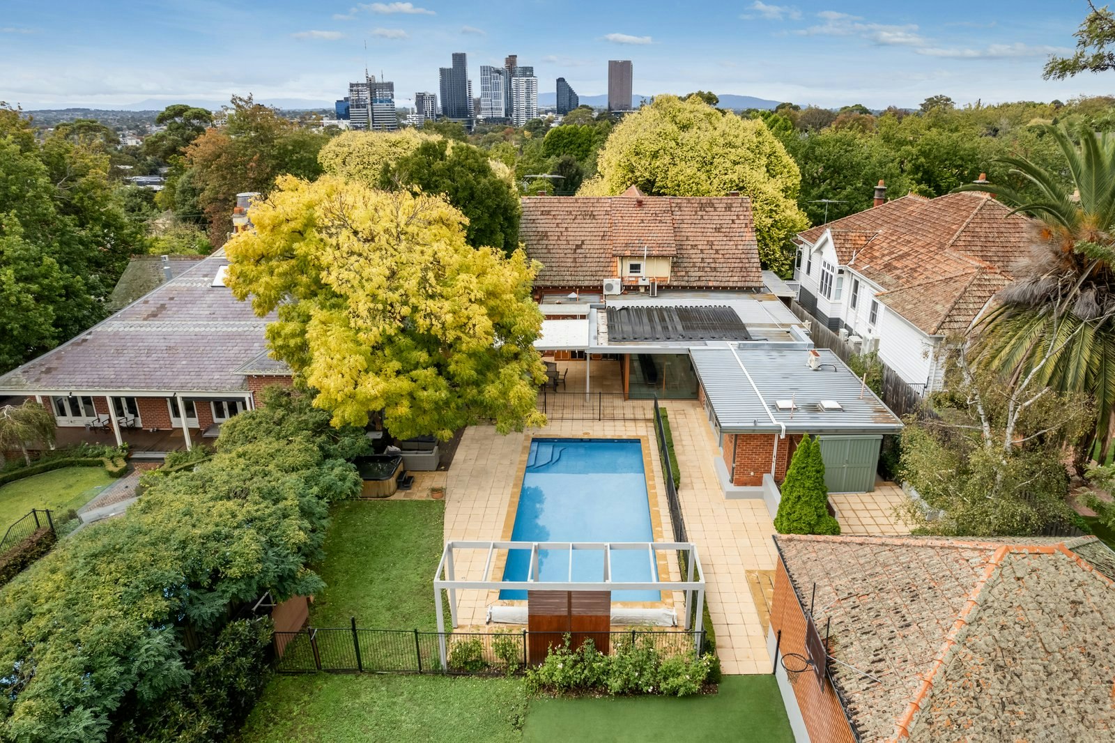 11 Victoria Crescent, Mont Albert, 3127