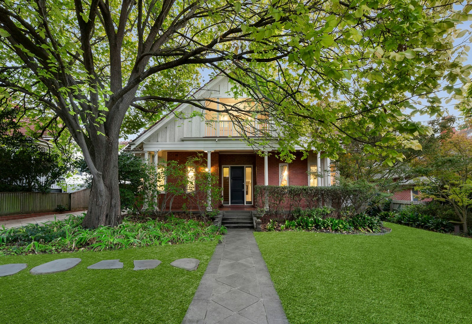 11 Victoria Crescent, Mont Albert, 3127