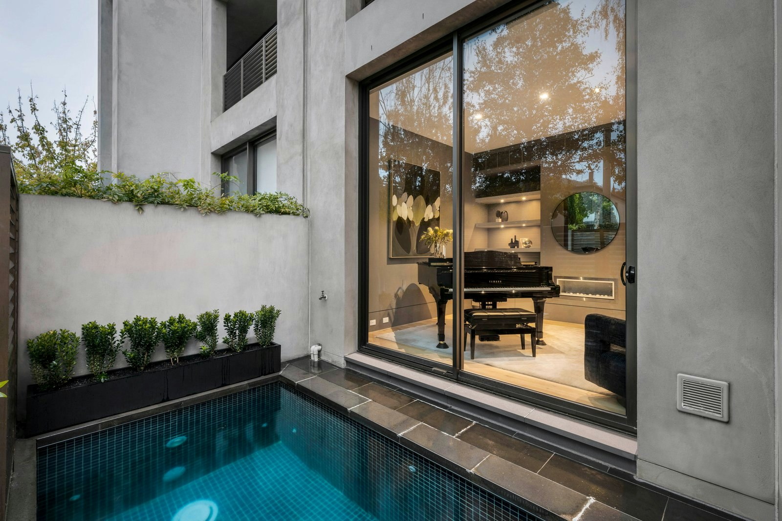 1B Cleeve Court, Toorak, 3142
