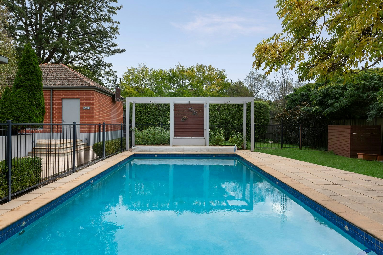 11 Victoria Crescent, Mont Albert, 3127