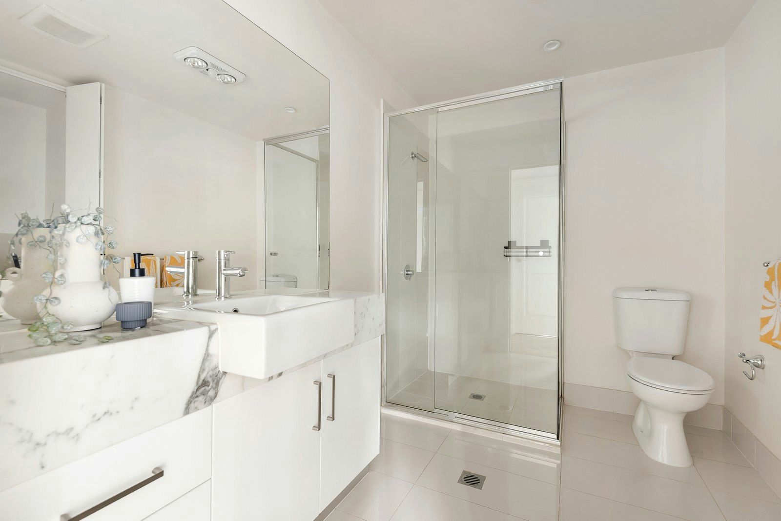 4/885-889 Doncaster Road, Doncaster East, 3109