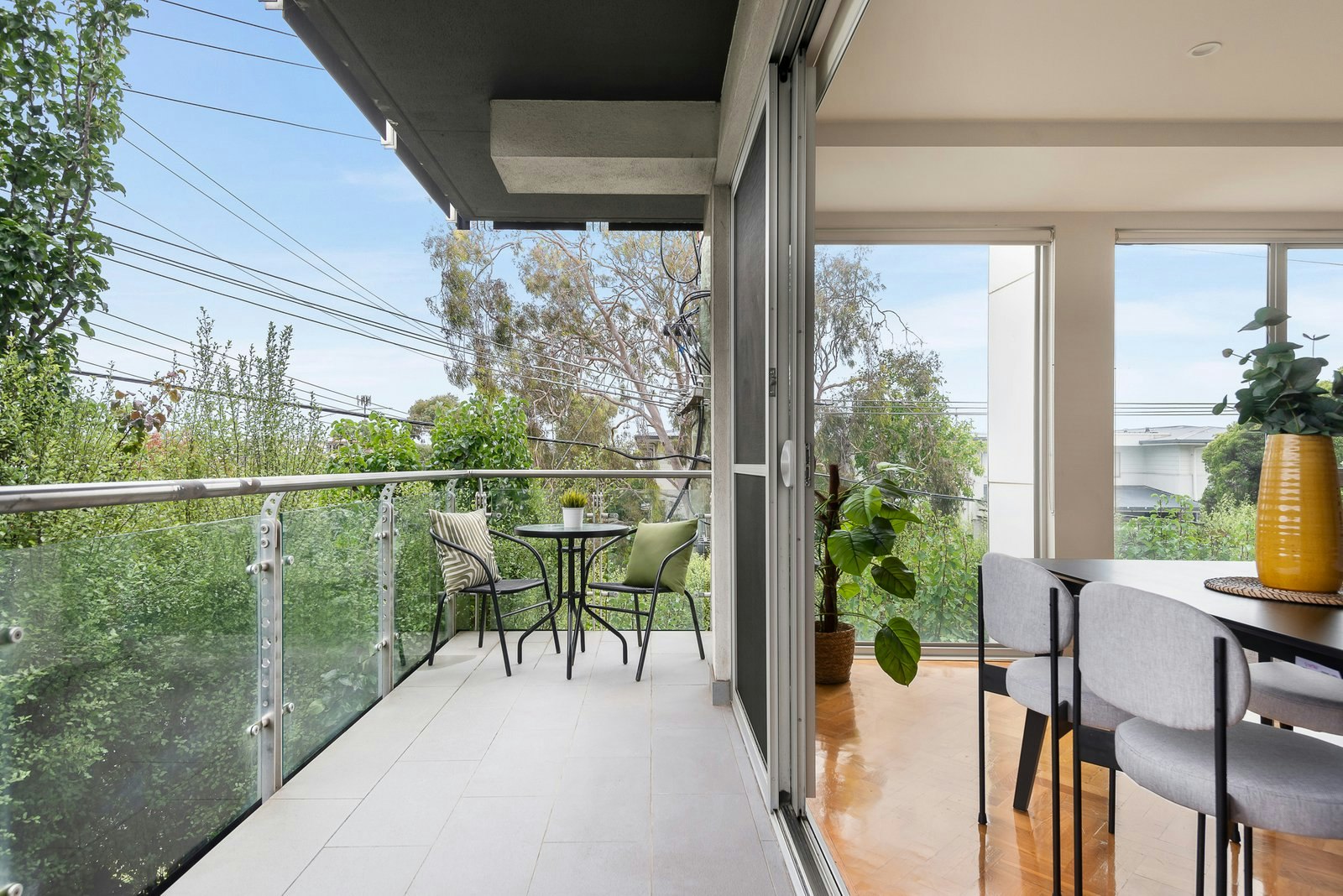 4/885-889 Doncaster Road, Doncaster East, 3109