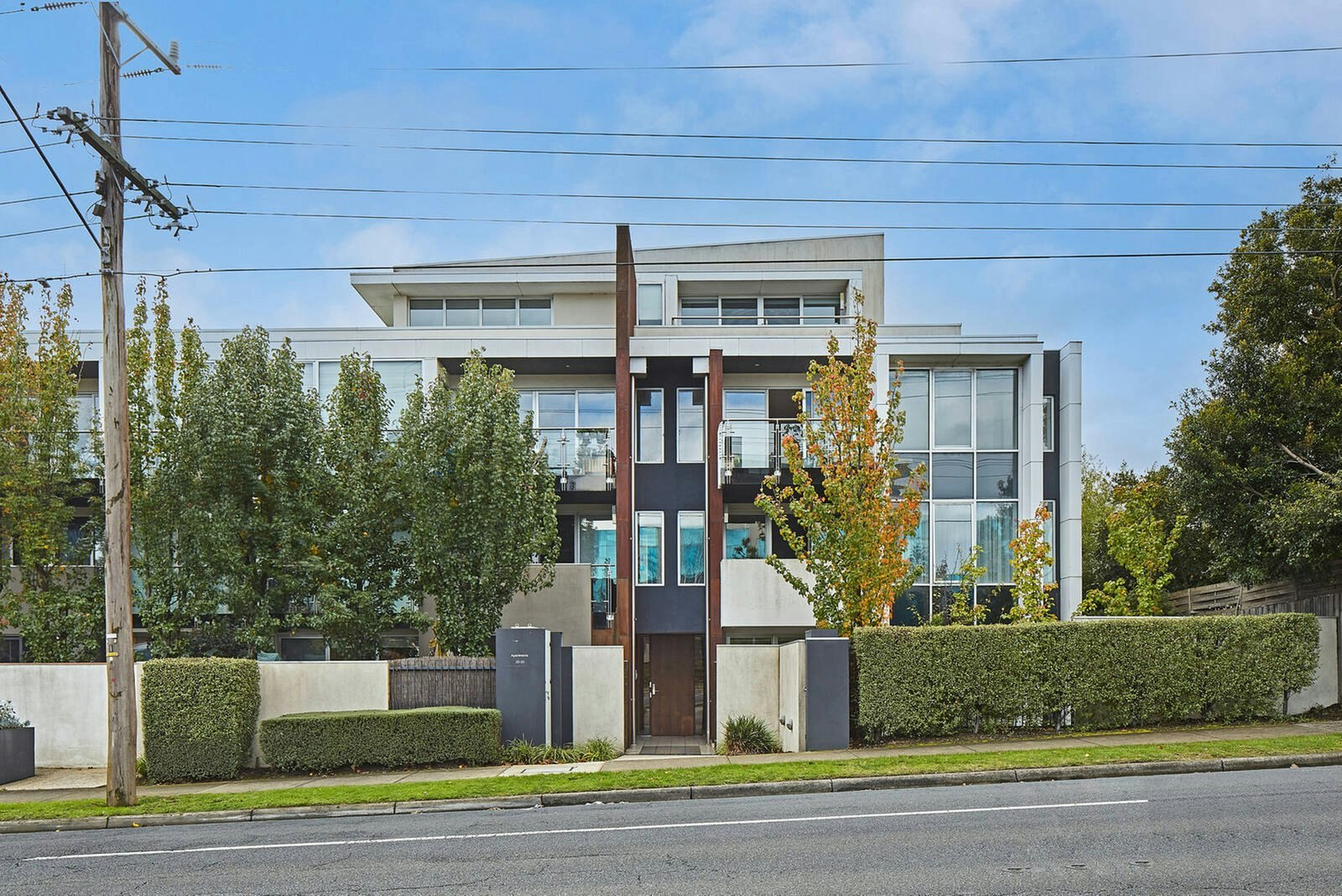 4/885-889 Doncaster Road, Doncaster East, 3109