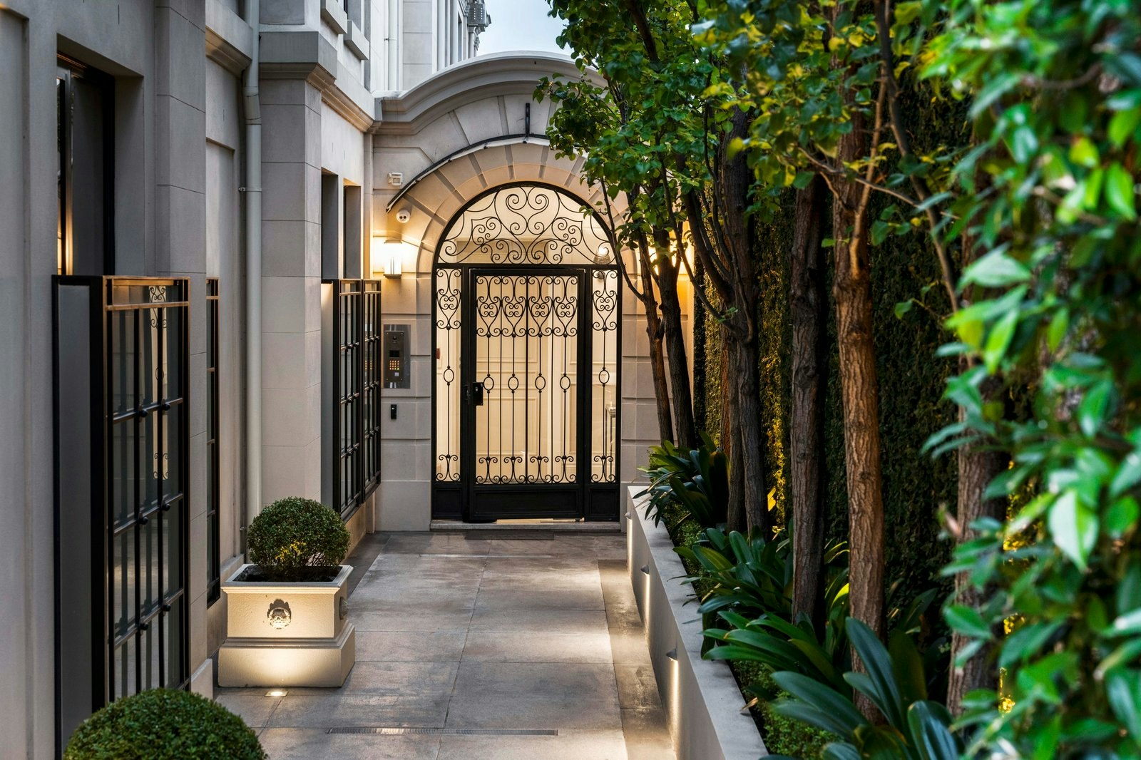 1/3 Douglas Street, Toorak, 3142