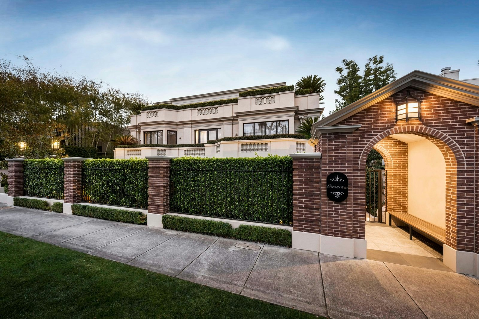 1/3 Douglas Street, Toorak, 3142